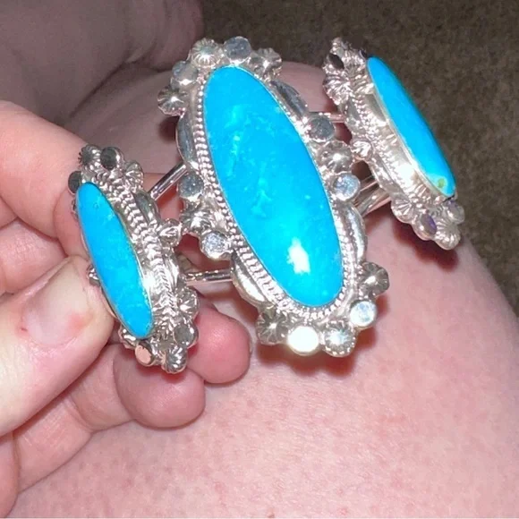 Cuff bracelet by Raymond Yazzie RARE FIND!!! - Picture 5 of 11